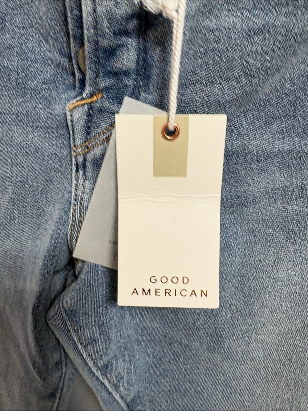 Good American Jeans - Picture 4 of 7